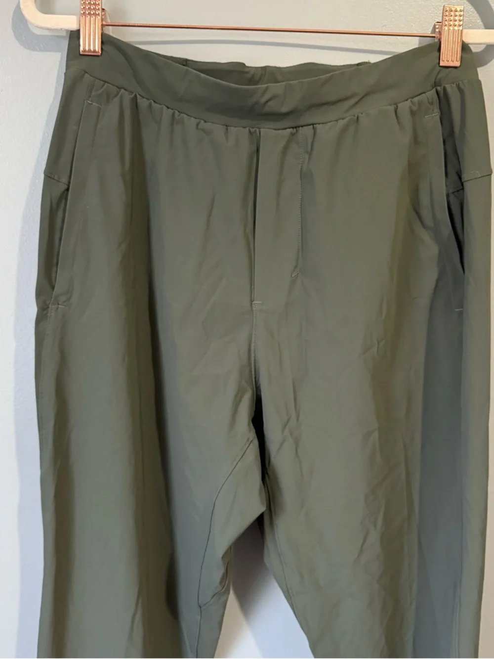 Lululemon Green Surge Joggers Size medium - Picture 5 of 6